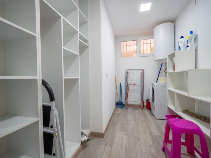 Utility room with washing mashine and boiler